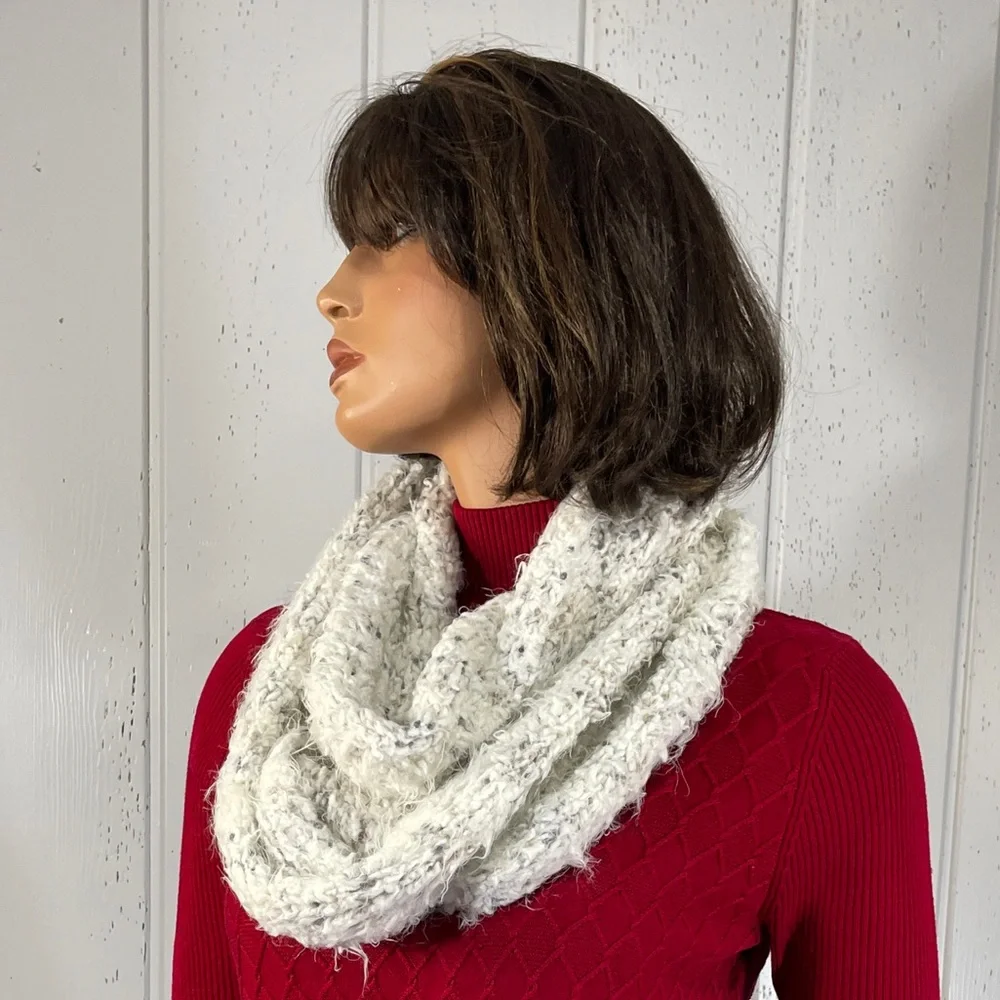 C.C Women's White & Grey Knitted Infinity Scarf